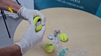 Pelotas de tenis con droga en el interior.