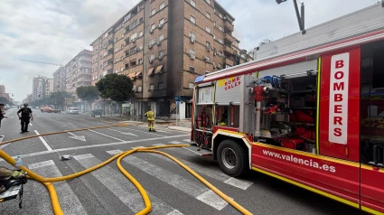Imagen del incendio de la Avenida del Puerto de Valencia