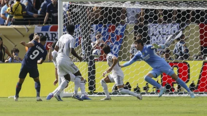 Gonçalo Ramos define bien ante Courtois para meter el cuarto gol del PSG