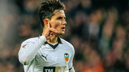 Guillamón (25 años) tiene contrato con el Valencia CF hasta junio de 2026