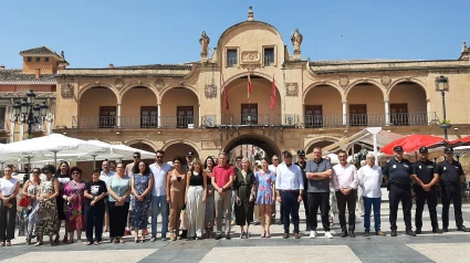 Minuto de silencio ante el Ayuntamiento de Lorca en el 28 aniversario del asesinato de Miguel Ángel Blanco Garrido a manos de ETA