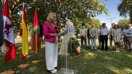 La alcaldesa de Burgos, Cristina Ayala, durante el homenaje a Miguel Ángel Blanco