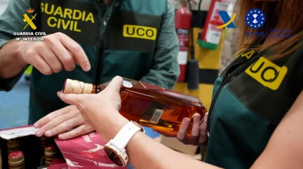 Desmantelan una trama internacional de fraude en el sector del alcohol: 69 millones defraudados y vínculos con Galicia