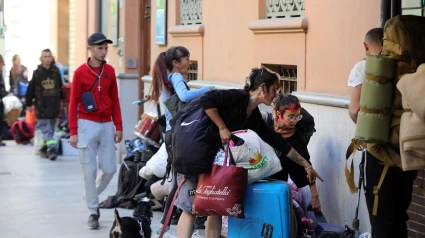 Un grupo de okupas desalojados de un edificio