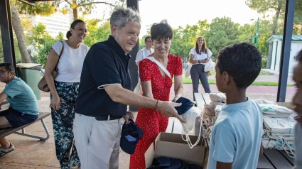 El presidente de la Diputación de Córdoba, Salvador Fuentes, en la recepción ofrecida a los participantes del programa en la Ciudad de los NiñosLa Diputación de Córdoba vuelve a poner de manifiesto su solidaridad con la población infantil saharaui participando, un año más, en el programa 'Vacaciones en Paz 2025', iniciativa promovida por la Asociación de Amigos de los Niños Saharauis (Acansa) que este año trae a la provincia a más de 150 menores procedentes de los campamentos de Tindouf (Argelia).POLITICA DIPUTACION DE CÓRDOBA