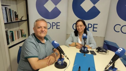 Llanos Massó visita los estudios de COPE Castellón
