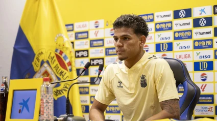 Presentación-de-Edward-Cedeño-como-nuevo-jugador-amarillo