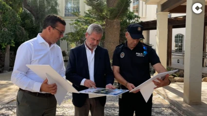 Paseos en barco por la dársena, visita a buques de la Armada y mucho mas en las XII Jornada de Puertas Abiertas del Puerto de Motril