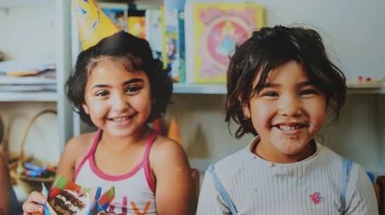Una de las imágenes de la exposición de Aldeas Infantiles SOS en Oviedo