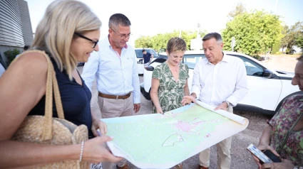 Visita a Burriana de Marián Cano, consellera de Innovación, Industria, Comercio y Turismo.