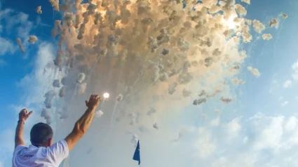 Lanzamiento de voladores en Cangas del Narcea