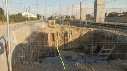 Zona de terreno público que esta ocupando ADIF presuntamente sin autorización y sobre terrenos no expropiado