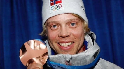 Gronvold estaba en una cabaña con su mujer cuando fue alcanzado por un rayo.