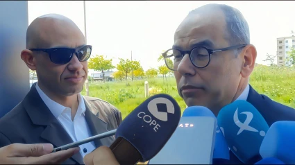 Luis Carrero (izquierda) y su abogado, Salvador Morillas.