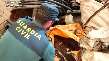 Desmantelado un grupo criminal que robó 53.000 metros de cableado de cobre en Cantabria y Asturias.