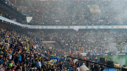 Interior del estadio del Fenerbahçe, el Şükrü Saracoğlu