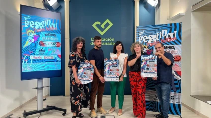 Presentación del Velillos con el alcalde de Moclín, Marco Antonio Pérez y la diputada provincial de Cultura, Pilar Caracuel