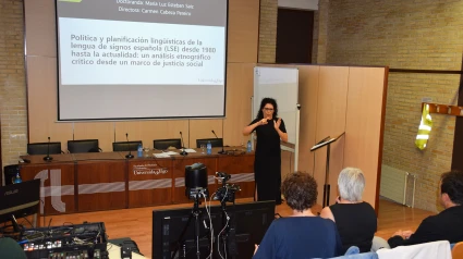 Tese en lingua signos