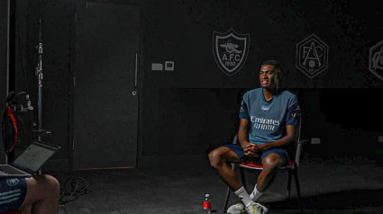 Mosquera, con la camiseta del Arsenal