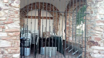 Acceso acotado en el mirador