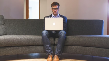 Un emprendedor trabajando