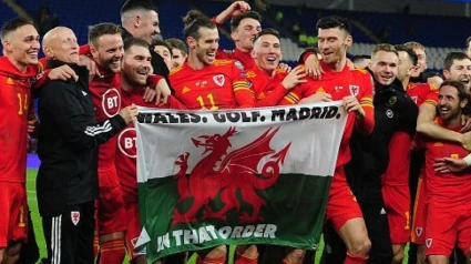 La foto de Gareth Bale con la bandera de Gales donde pone: "Gales.Golf.Madrid"