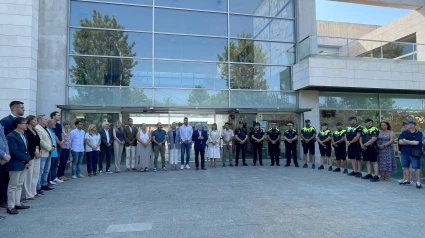 Minuto de silencio en el Ayuntamiento de Salou por los 2 menores ahogados