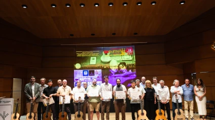 Participantes, jurado e intérpretes del Concurso de Constructores de Guitarras Antonio Marín
