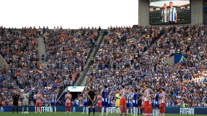 Minuto de silencio antes del Oporto-Atlético de Madrid en memoria de Diogo Jota y André Silva