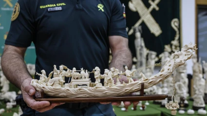 Una de las 127 piezas de marfil incautadas por la Guardia Civil