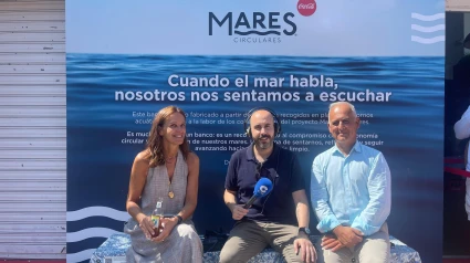 María Troncoso y Ramón Méndez, del departamento de Comunicación de Coca-Cola, en el programa especial de COPE desde FIDMA 2025