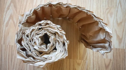 Restos de papel y cartón que se utilizarán en la nueva planta