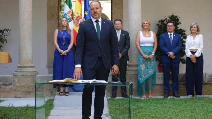 Francisco José Ramírez toma posesión como consejero de la Junta de Extremadura