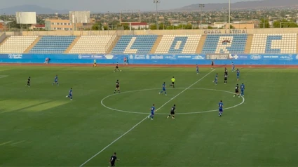 Momento del partido jugado entre el CF Lorca Deportiva y el CD Alcoyano