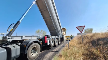 Obras de rehabilitación de la CC-324, de Cáceres a Casar de Cáceres, y CC-331, por Santa Marta de Magasca
