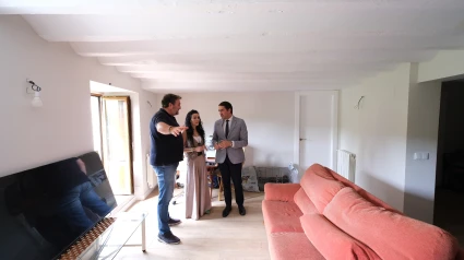 Traslada a toda su familia desde Argentina para abrir un bar en un pequeño pueblo de Burgos