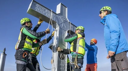 La Cruz del Aneto vuelve a la cumbre