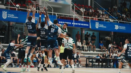 Imagen del duelo en Pontevedra entre Cangas y Sporting de Portugal