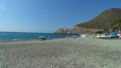 Fallece una mujer en la playa del Sotillo en Castell de Ferro