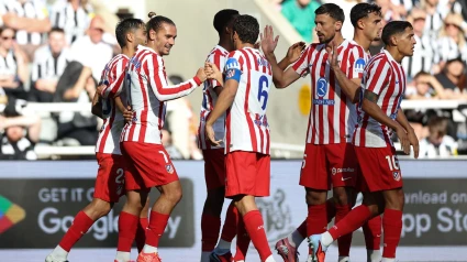 Griezmann celebra el 0-2 del Atlético contra el Newcastle