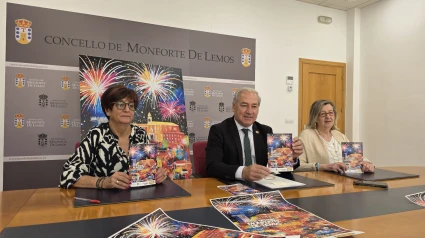 José Tomé, en el centro de la imagen, presenta las fiestas patronales de Monforte de Lemos