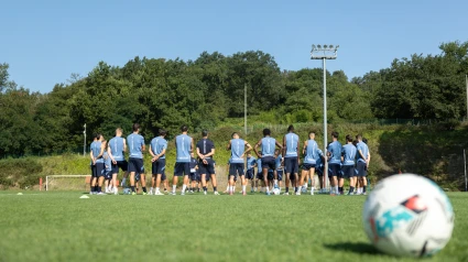 La Real Sociedad de Sergio Francisco iniciando un entrenamiento en Zubieta
