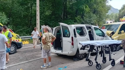 Dos mujeres fallecen y dos hombres resultan heridos en un grave accidente en Palacios del Sil (León)