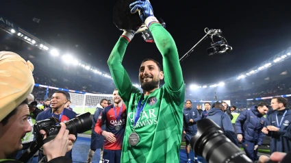 Donnaruma mientras celebraban la Champions League en París