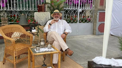 Julio Iglesias, alcalde de Ares