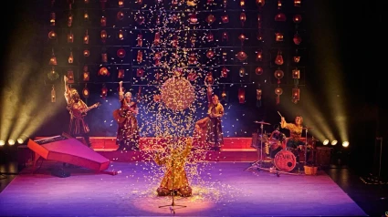 La localidad alavesa se llena de teatro y risas