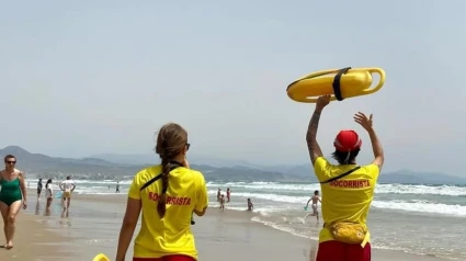 Socorristas de una playa de Alicante