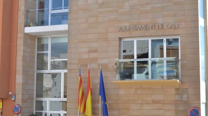 La alcaldesa de Calp, Ana Sala, impulsa una medida para frenar el alto índice de absentismo laboral en el Ayuntamiento, que actualmente alcanza el 10%