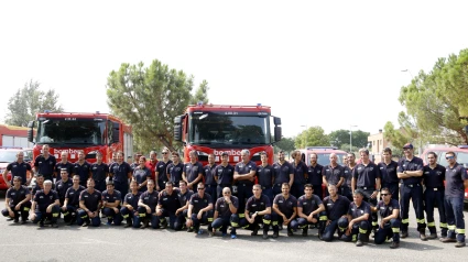 El equipo de bomberos que la Generalitat envía para ayudar a combatir los incendios