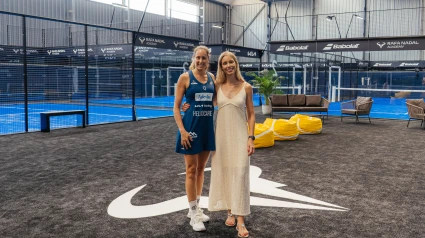 Maribel Nadal y Gemma Triay en las nuevas Pistas indoor